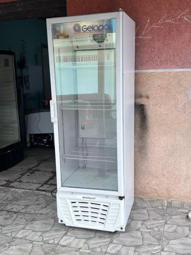 VENDO EXPOSITORA GELOPAR 