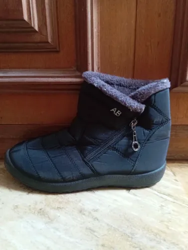 Bota feminina para neve