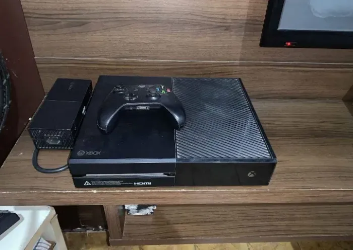 Vendo Xbox one fat (aceito oferta)