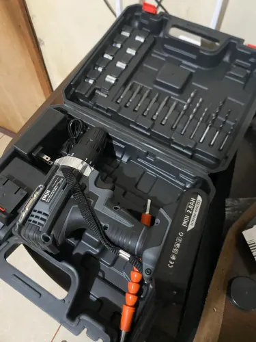 Furadeira e parafusadeira a bateria