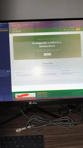Sucata Monitor Gamer Ninja 27 QHD 240Hz + Fonte, Suporte E Acessórios