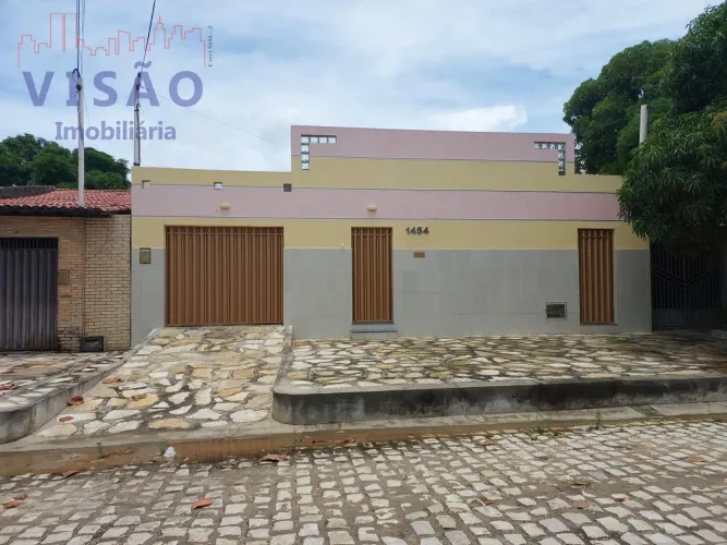 Casa à Venda em Barrocas, Mossoró: 3 Quartos, Suíte por R$280mil