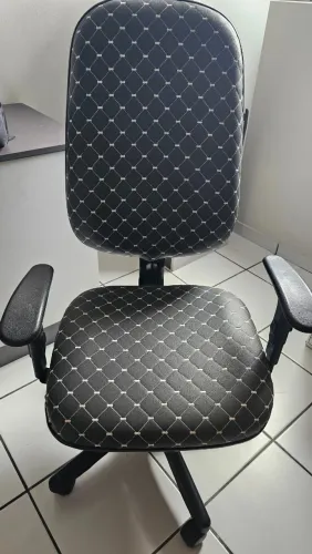 Cadeira giratória de escritório com braços