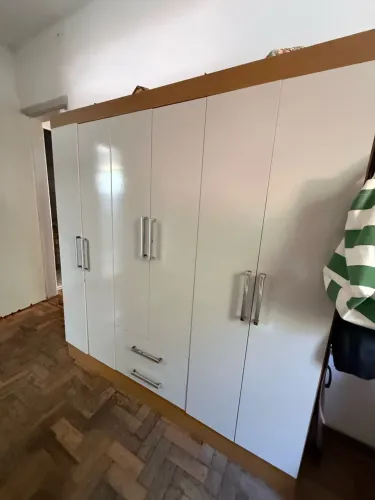 Guarda roupa 6 portas