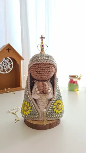 Santinha em crochê Amigurumi