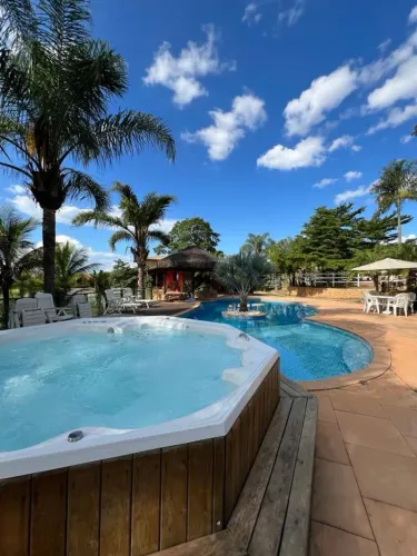 SITIO DE LUXO COM 4 SUÍTES