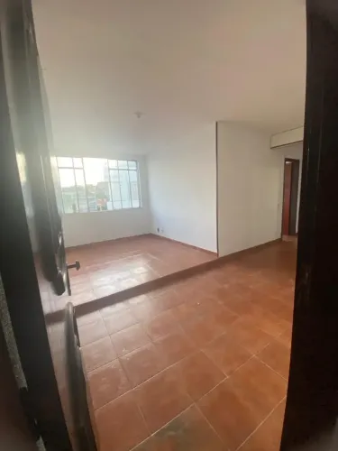 São Gonçalo - Rocha - Av. Jornalista Roberto Marinho 65m² 02 qts com garagem