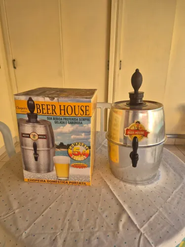 Vendo Chopeira 5,6 litros Beer House 