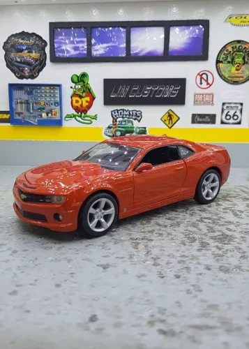 Miniatura Coleção Camaro Maisto 1:24
