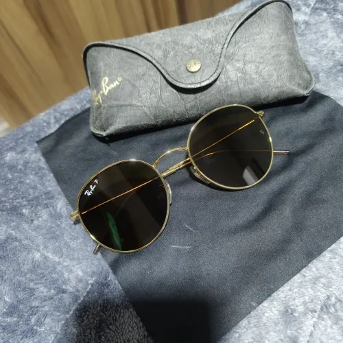 Óculos Ray ban round reverse polarizado, usado apenas uma vez, garantia até dezembro 2026.