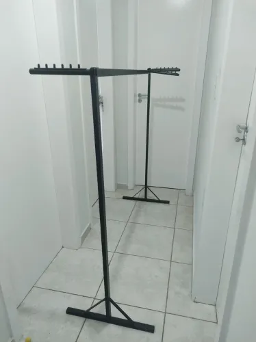 Arara de Roupas 