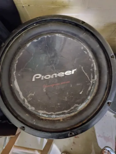Vendo módulo b.buster e sub 12 emborrachado da Pioneer o módulo 350 , o sub 220