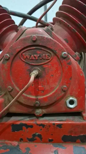 Compressor marca Wayne 300 litros