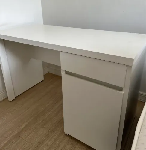 MESA DE ESTUDO / ESCRIVANINHA 