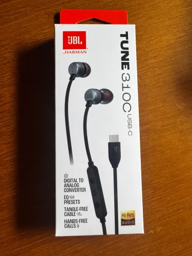 Fone JBL Tune 310 com fio Tipo-c - Preto 
