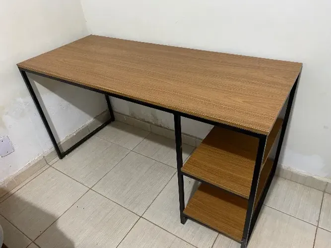 Escrivaninha de trabalho estilo industrial 139x58cm - Entrega gratuita