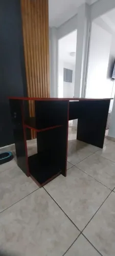 Vendo mesa escritório, perfeita para home office e estudos 1140x745x540