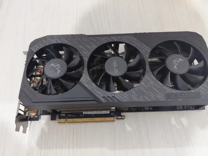Placa de Vídeo AMD ASUS TUF GAMING 5600XT-6GB