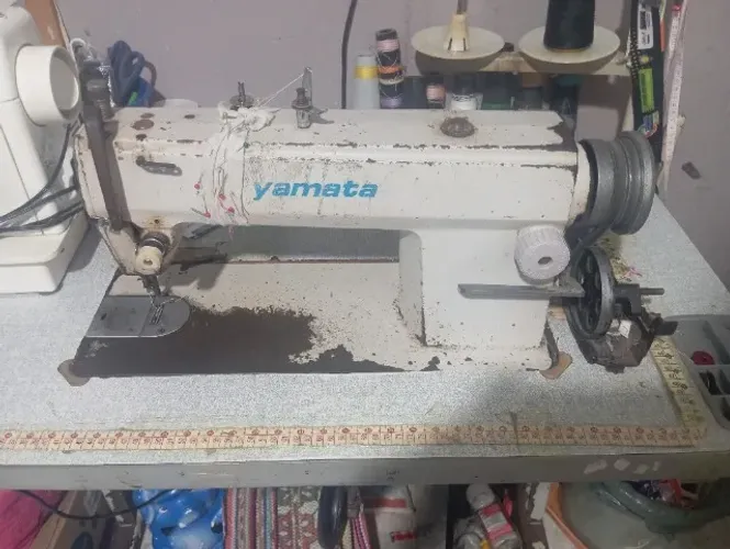 Máquina de costura industrial 