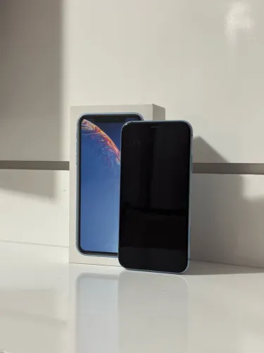 iPhone XR - 64gb