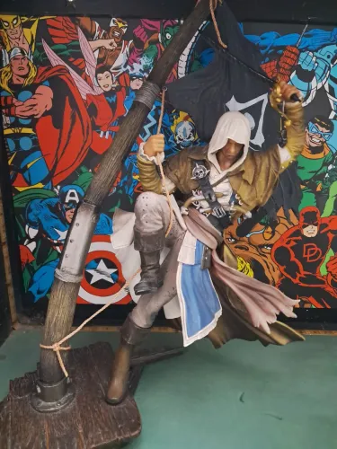 Estátua Edward Kenway Assassins Creed Black Flag