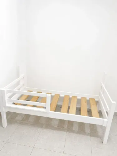 Cama montessori infantil