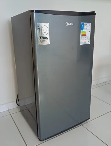 Frigobar Midea 93L Inverter Bivolt - Preto com Porta em Inox (Seminovo)