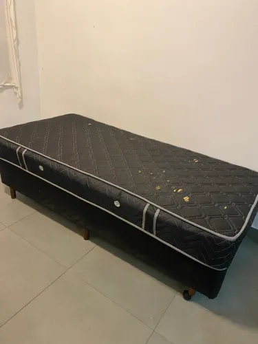 Cama + box seminovo por R$100