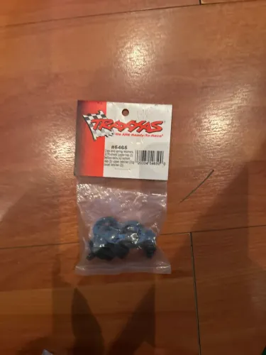 Peça Traxxas automobilismo 5565