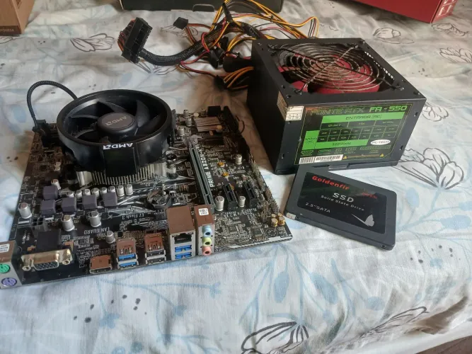 Kit ryzen 3 2200g + fonte 550w + ssd 120gb
