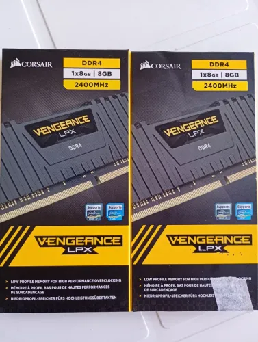 2 pente de Memória DDR4 8GB cada ,2400mhz com boost até 3800hz