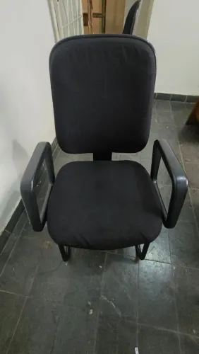 Cadeira executiva preta 