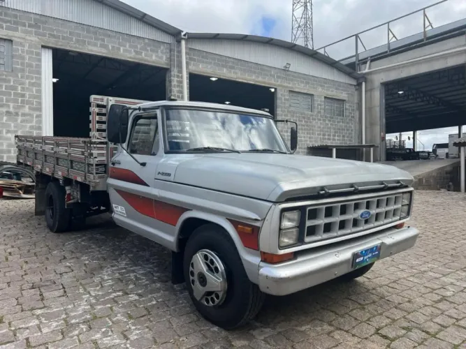 FORD F-4000 4x2 2p