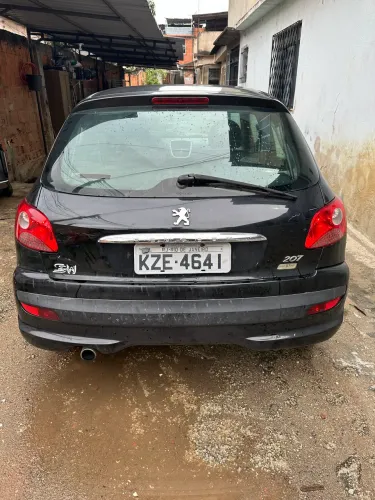 Peugeot 207 XR 1.4 Flex 8V 5P 2011