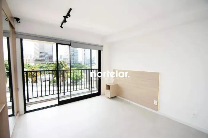 Studio para alugar próximo à Faria Lima pronto pra morar