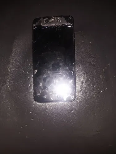 iPhone 7 Jet Black (Sucata / Retirada de Peças)