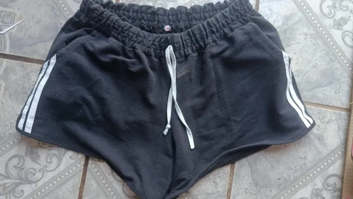 Short feminino esportivo casual