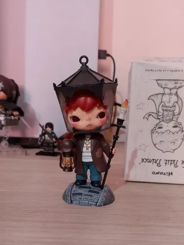 pop mart hirono le petit prince series - the lamplighter (original c/ caixa e card)