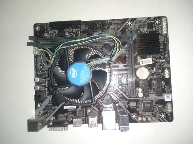 Placa Mãe Gigabyte + Processador Intel I3 9° Geração