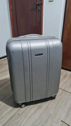 Mala Média Carry On 