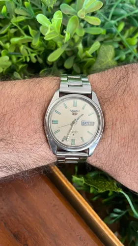 Relógio seiko 5 automático - modelo da máquina 7006