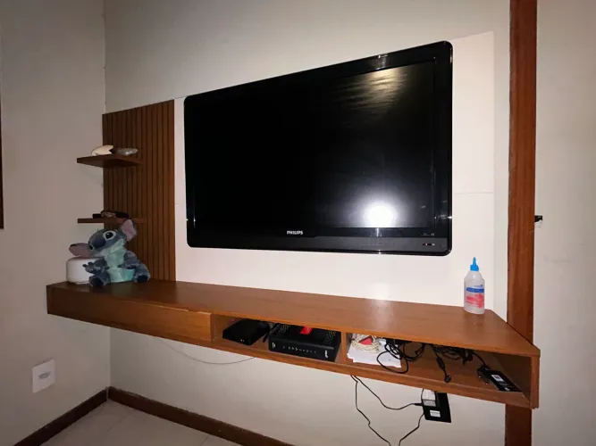 Rack para TV suspenso 