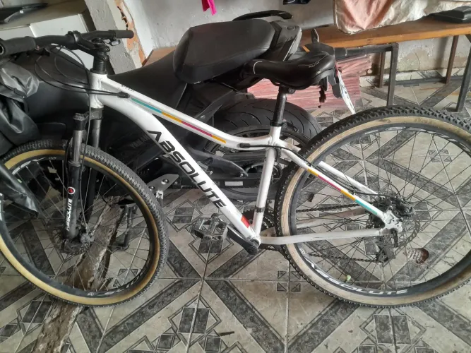Vende-se bicicleta