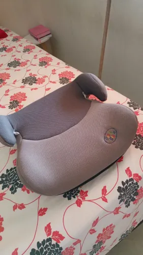 Poutrona infantil para carro