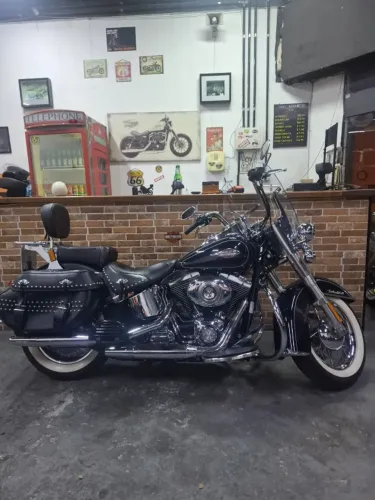 HARLEY-DAVIDSON HERITAGE 2015