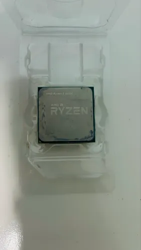 Processador AMD Ryzen 5 2400G (Com Vídeo Vega 11) + Cooler Incluso