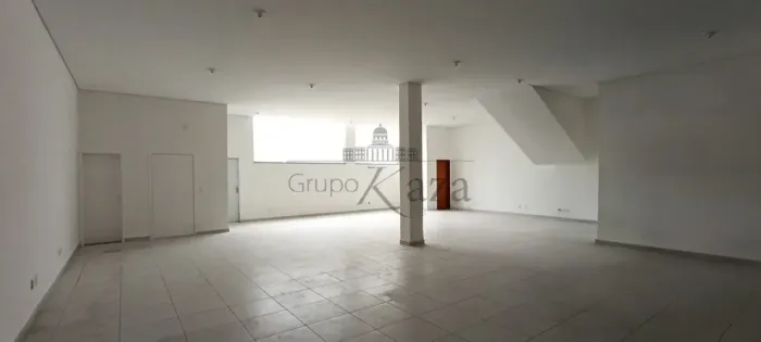Ponto Comercial - Bosque dos Eucaliptos - 150m²