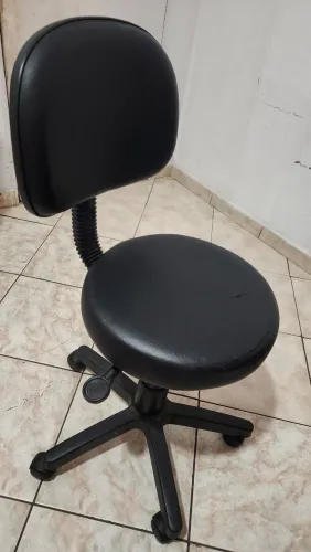 Cadeira mocho giratória