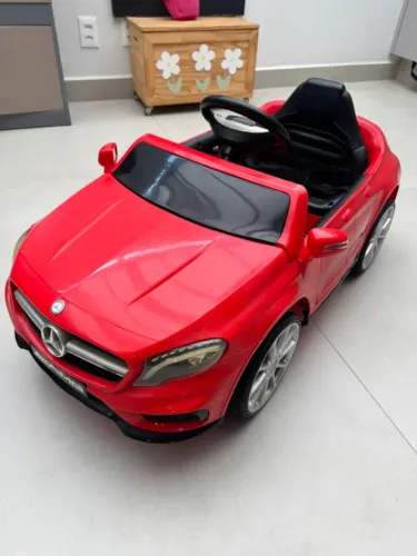 Carro Elétrico Infantil - Mercedes Benz Vermelha