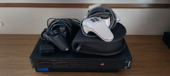 Vendo PS2 Fat (Raridade) ?